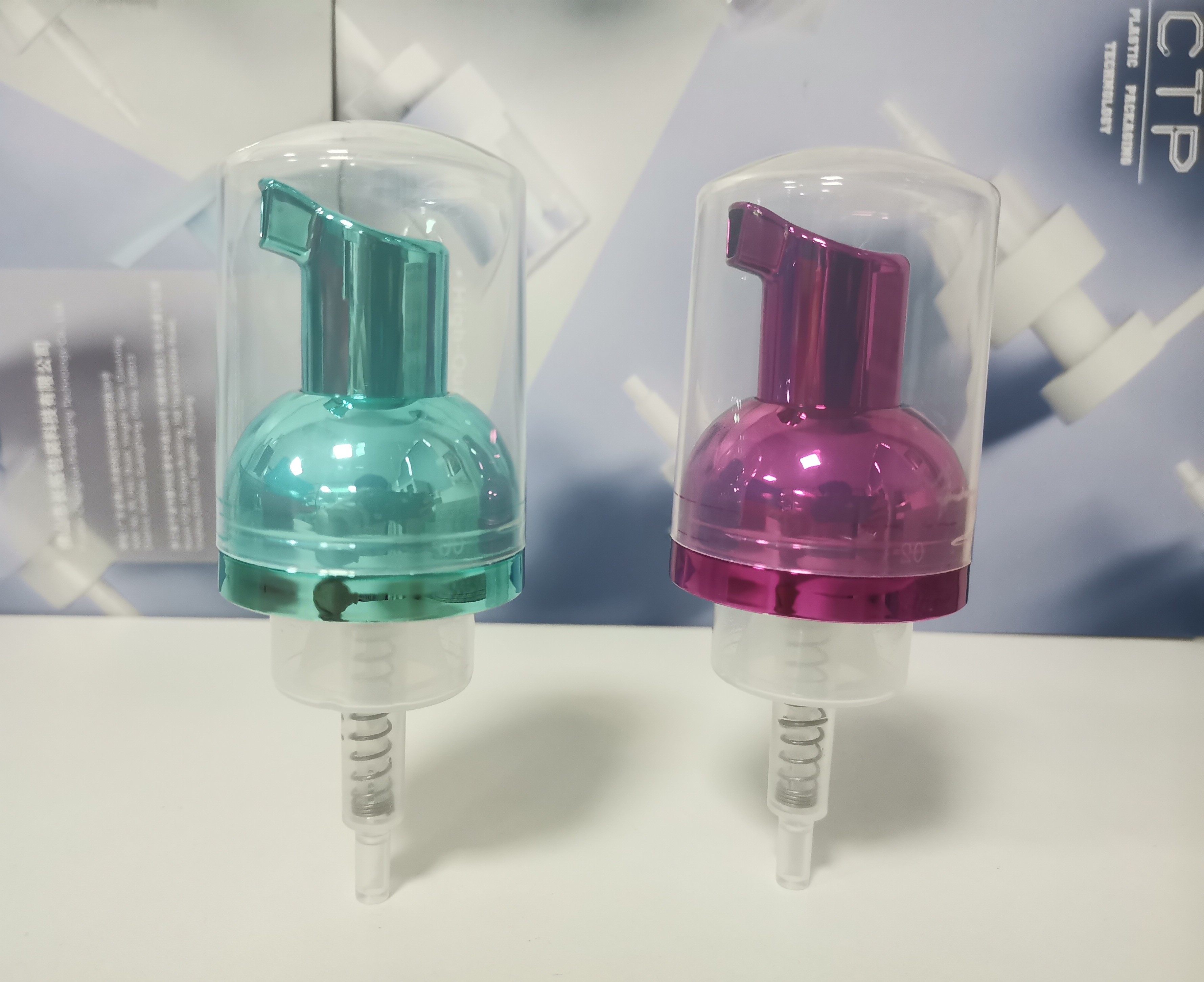 White Plastic Foam Bottle Pump With 1.5cc Output Transparent Housing For Dispensing