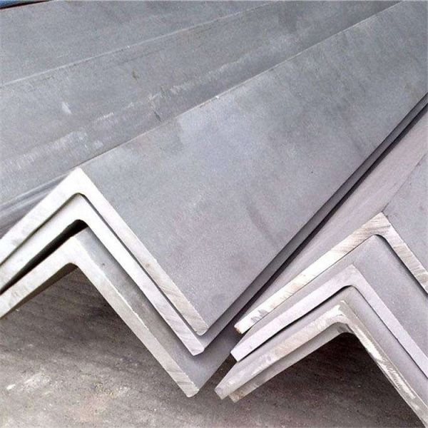 China 10x10 Q235 Iron  Stainless Steel Angle Bar Hot Rolled For Engineering Structure factory