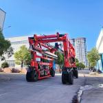 SPEO Red Straddle Container Lifter Machine For Steel Factories / Precast