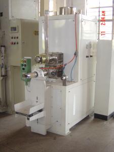 China Semi Automatic 25 kg Valve Bag Packer 200 Bags Per Hour With Pneumatic Feeder Valve Bag Packer factory