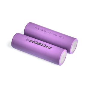 China 21700 5000mAh 2C Rechargeable Li Ion Battery Cell High Capacity 3.6V For Flashlight factory