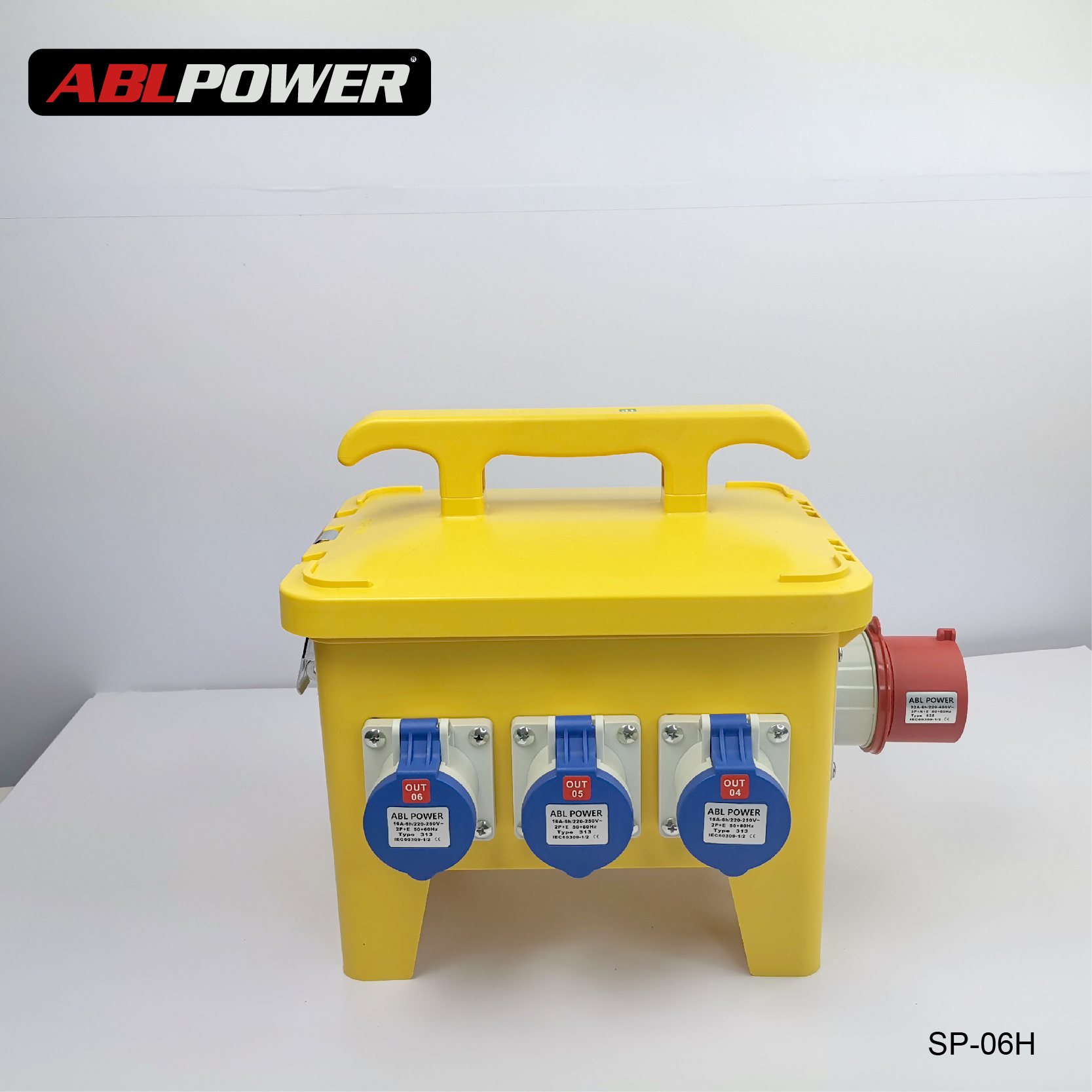 DZ47 OEM ODM 380V 32 Amp 3 Phase Distribution Box