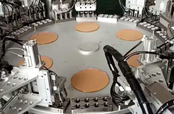 Stainless Steel Euro Cap Assembly Machine For Plastic IV Infusion Bags And