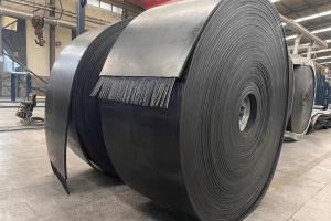 China ST630/ST800/ST1000 Steel Cord Conveyor Belts Heavy-duty Material Transportation factory