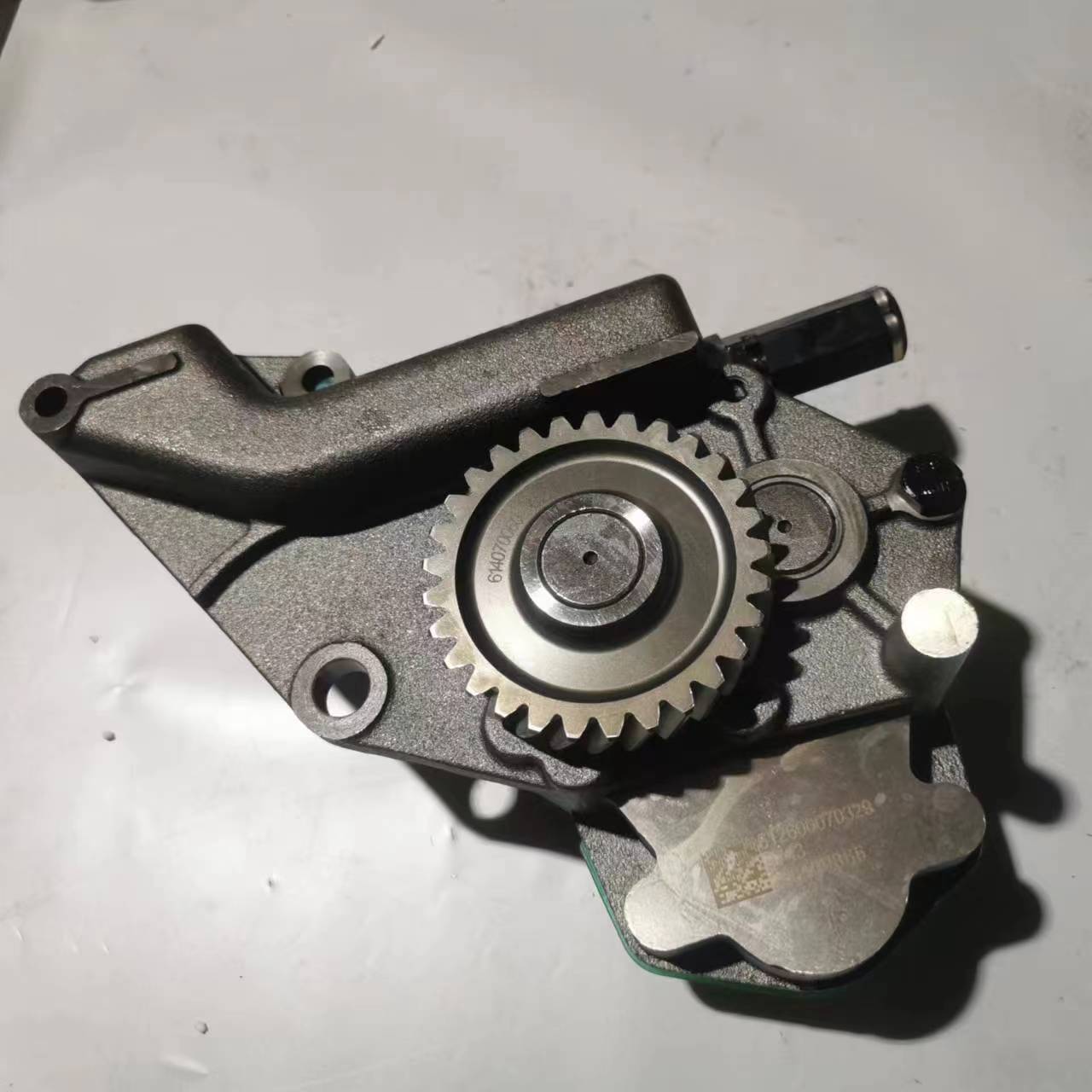 Shacman Bulldozer 61500070030 WD615 0021A Weichai Engine Oil Pump Assembly Standard Size