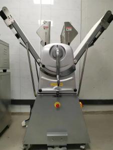 China Revisable Pastry Dough Sheeter Machine Croissant Puff Making European Style Heavy Duty 0.75kw factory