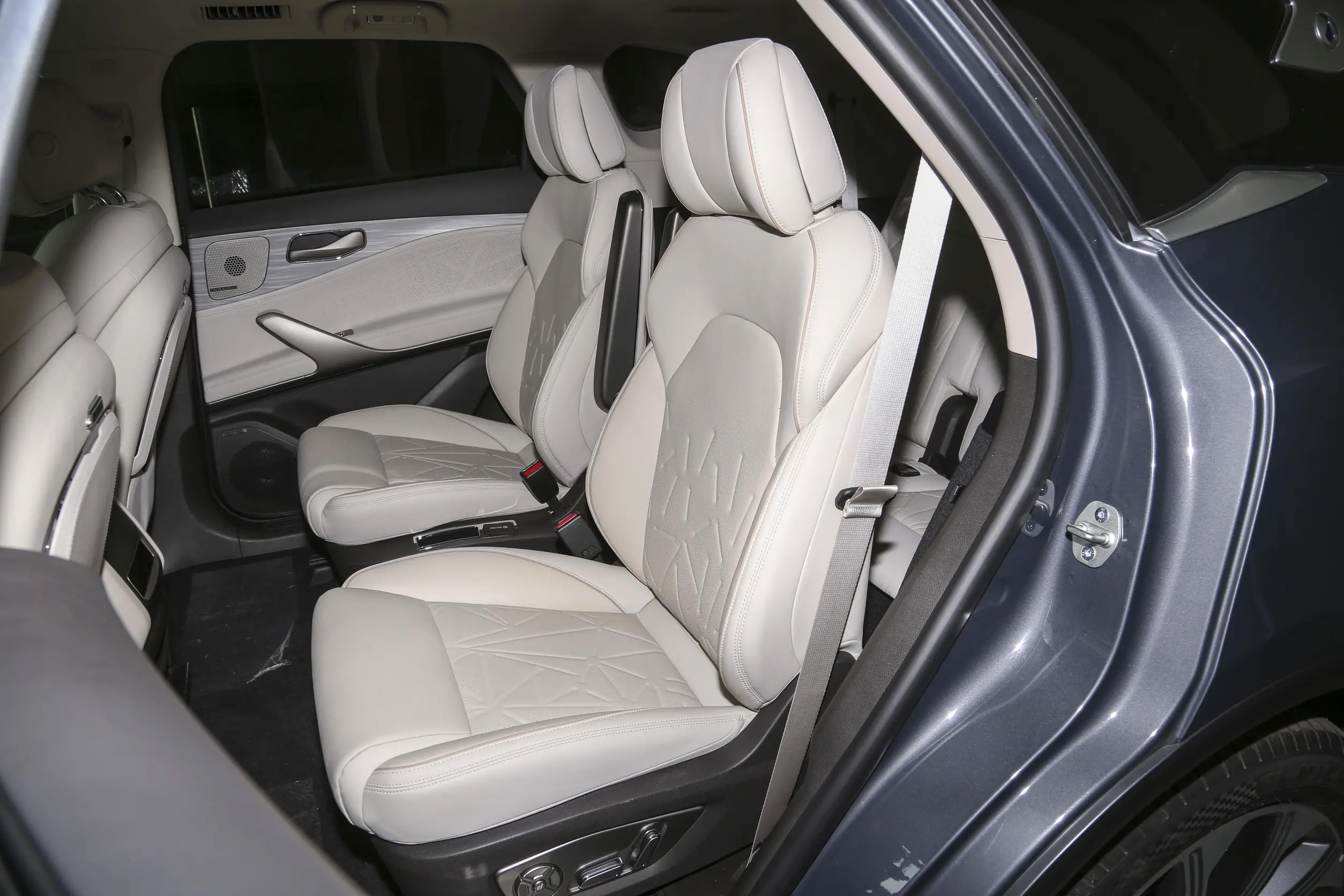 BYD Denza N8 2023 4WD flagship 6 seats 216km range Hybrid electric suv Fuel energy vehicles byd electric cars used