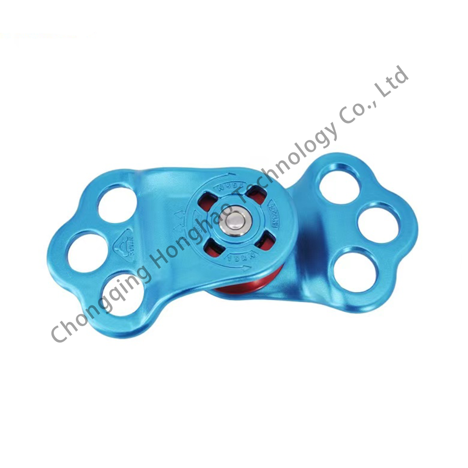 Climbing Equipment 30KN Aluminum Alloy 3-Hole Single Pulley with Galvanized Finish