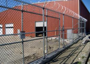 China 1.5 Inch Diamond Mesh Fence Powder Painted Chain Link Fence Any Ral Color factory