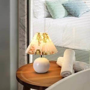 China New Chinese Ceramic Bedside Table Lamp Modern 25 X 25 X 27CM factory
