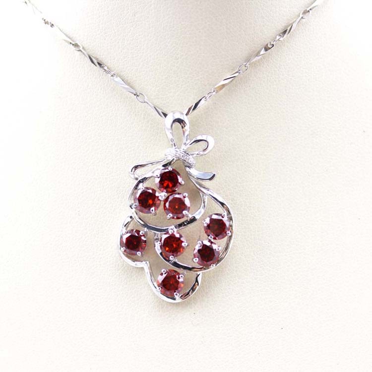 925 Silver Jewelry Grape Shape Blue Topaz Cubic Zircon Pendant Necklace (P44)