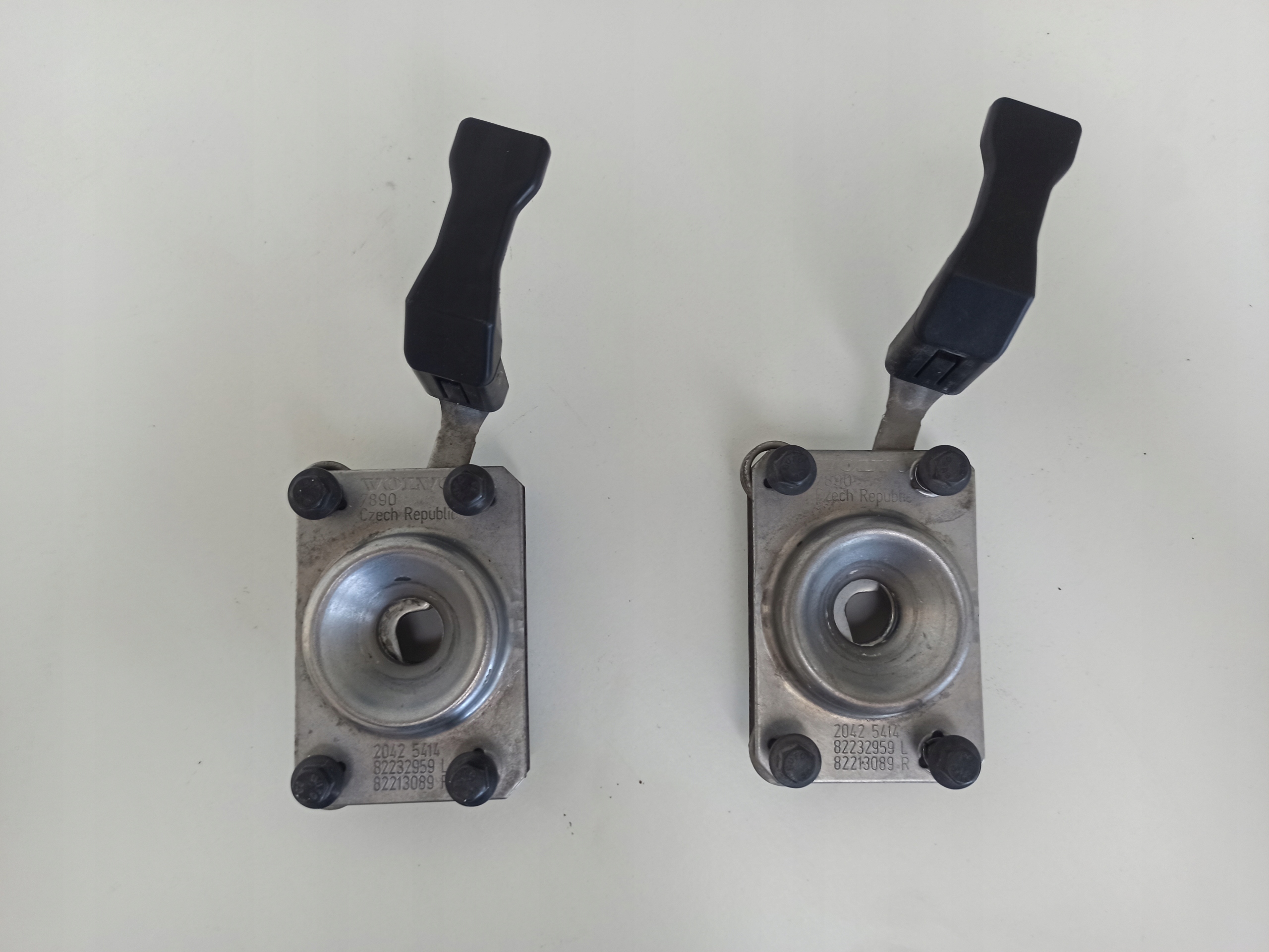20425414 front panel lock for Truck European Truck Parts