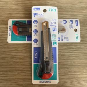 China Snap Off Blade Utility Knife Ergonomic Design 18mm Black Handle And Red Tail factory
