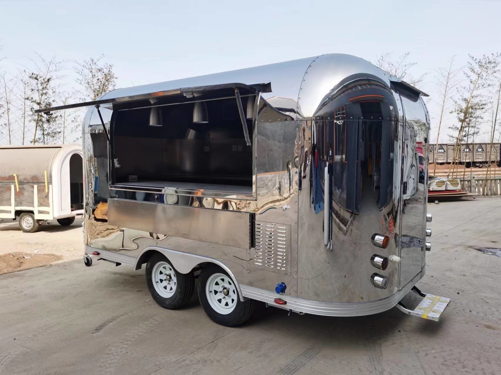 Hot Selling Airstream Fast Food Trailer Standard Food Truck With Full Kitchen For Sale