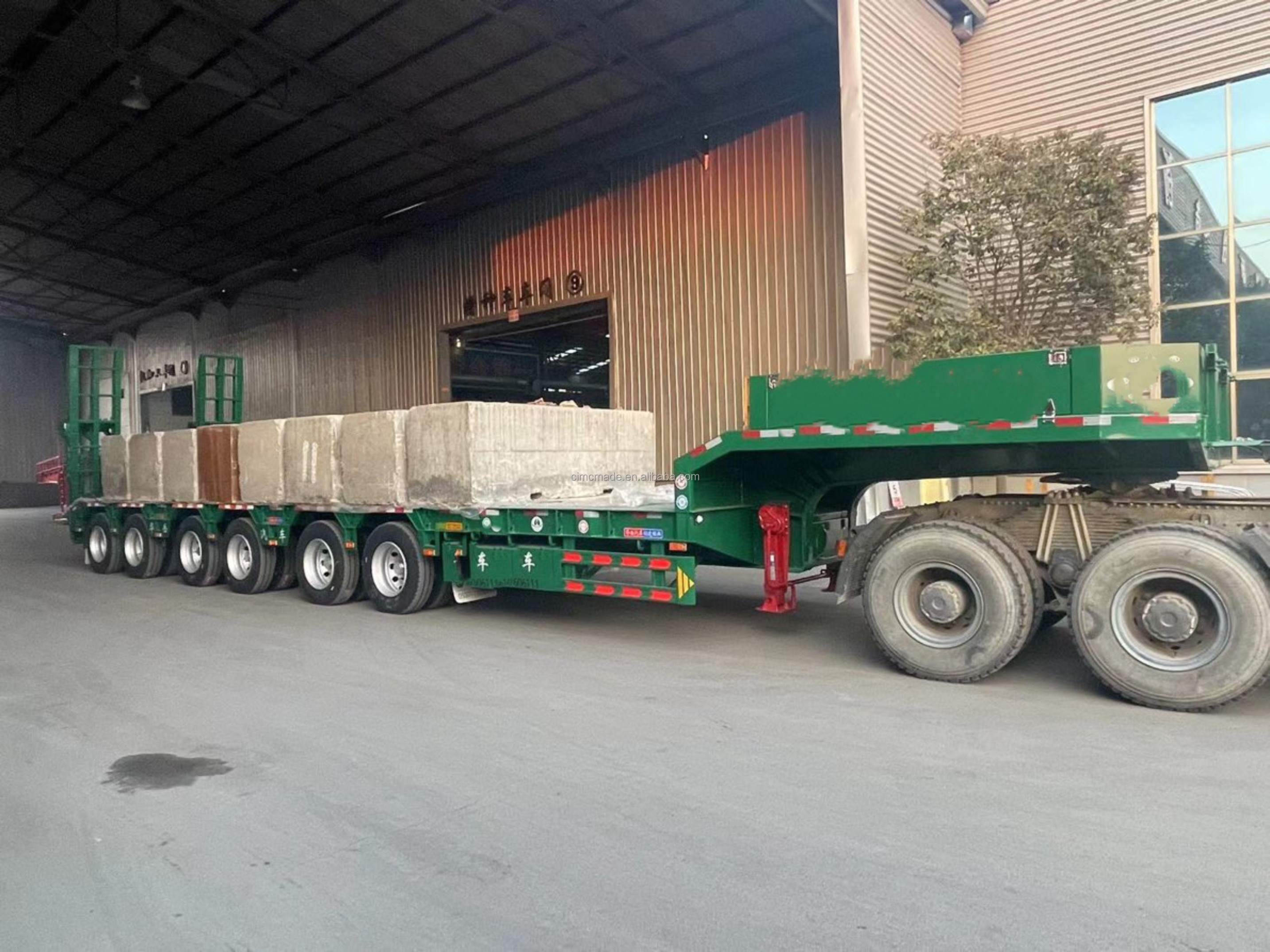 Max Payload 15001-20000 kg Lowbed Semi Trailer for Heavy-Duty Transportation Needs