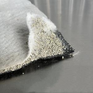 China Waterproof Membrane Bentonite Clay Liner 5000-8000G/M2 for Basement and Pond Installation factory