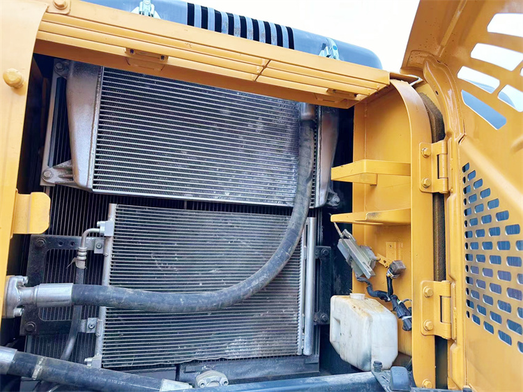 Good Condition 22 Ton Digger Machine Used Hyundai R220LC-9 Original Hydraulic Cylinder