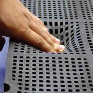 China Sieving 60*12mm Rubber Screen Panels Replacment Multotec For Mining Industry factory