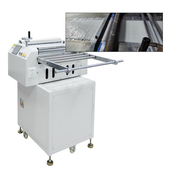 White Solid Silicone Cutting Machine For Making Silicone Products In Garment