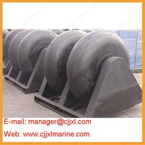China China Manufacturer Dock Roller Rubber Fender factory