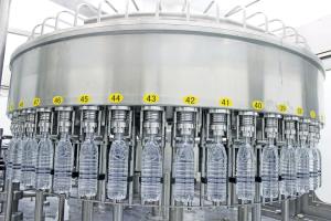 China PET Bottle 13kW Blowing Filling And Capping Machine factory