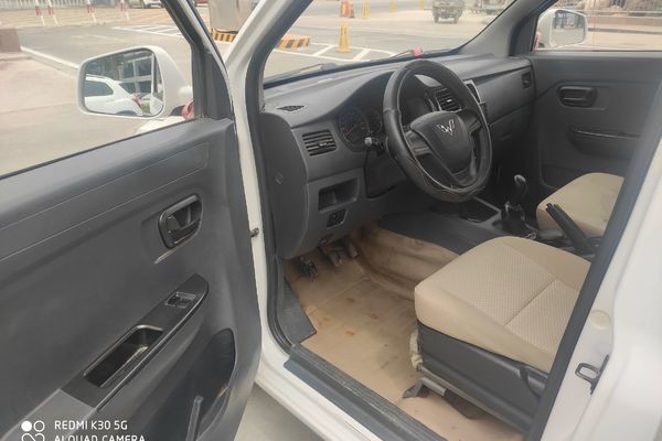 2016 Year 7 Seats Wuling Used Car Mini Bus Used Cars Gasoline Fuel LHD Drive