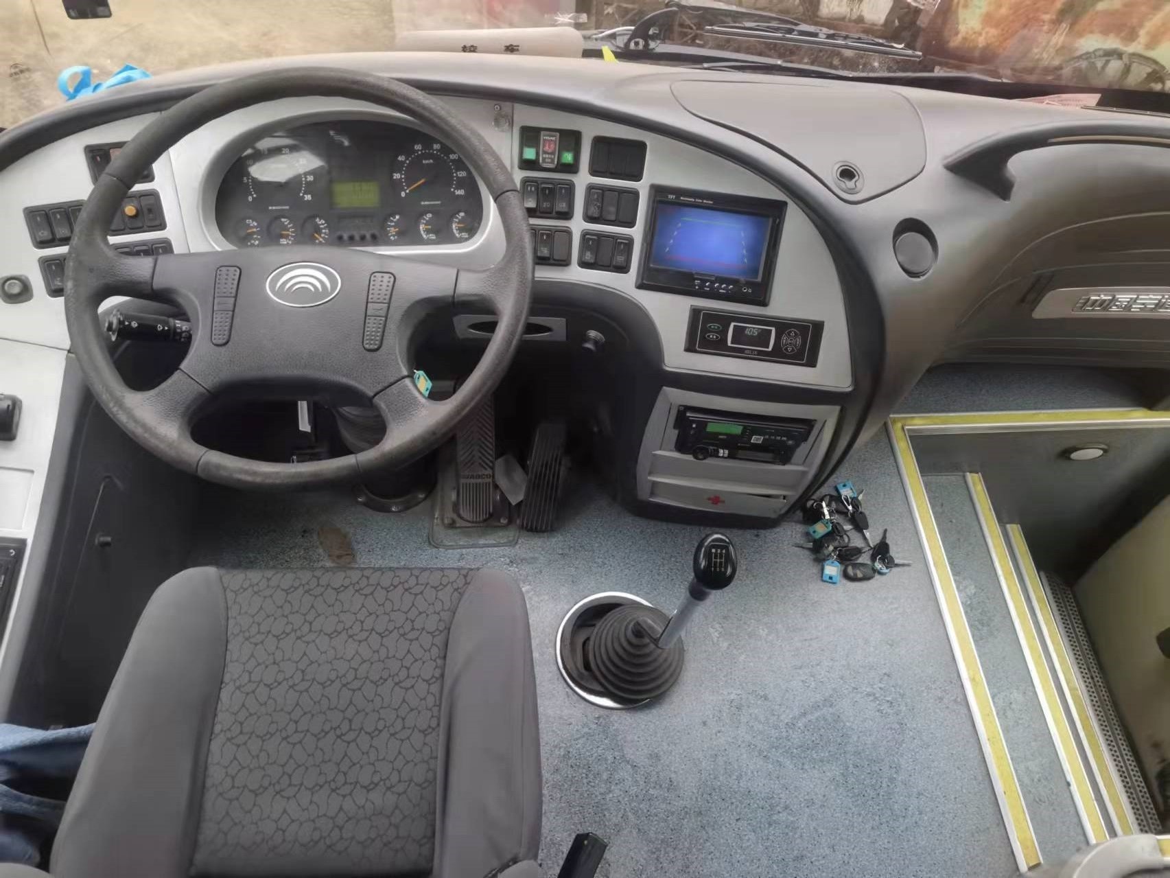 Yuchai Engine Used YUTONG Buses 49 Seats With 24L / 100km Fuel Consumption