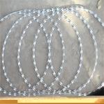 450mm Diameter Barbed Razor Wire For Protective Construction