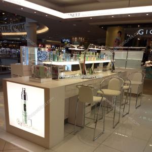 China Stylish design standing cosmetic cabinet showcase factory