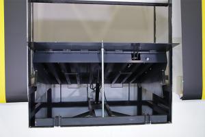 China 40000 LBS Hydraulic Dock Leveler , Smart Safety Loading Dock Leveler factory
