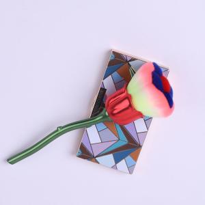 China Customized Color Single Makeup Brush Ergonomic Microphone Dotted Design factory