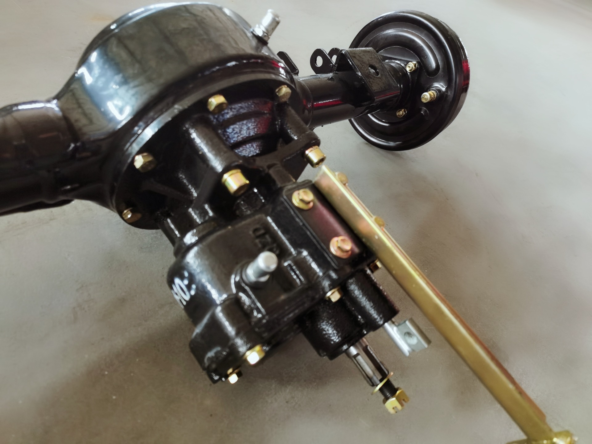 980 Chang 'an Torque 180 Drum Rear Axle for Body Parts from DAYANG in Black