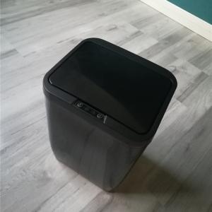 China Dustproof Touchless Smart Trash Can For Family / Office And Hotel factory