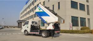 China 103kw Garbage Pickup Truck , Trash Removal Truck For Airport factory