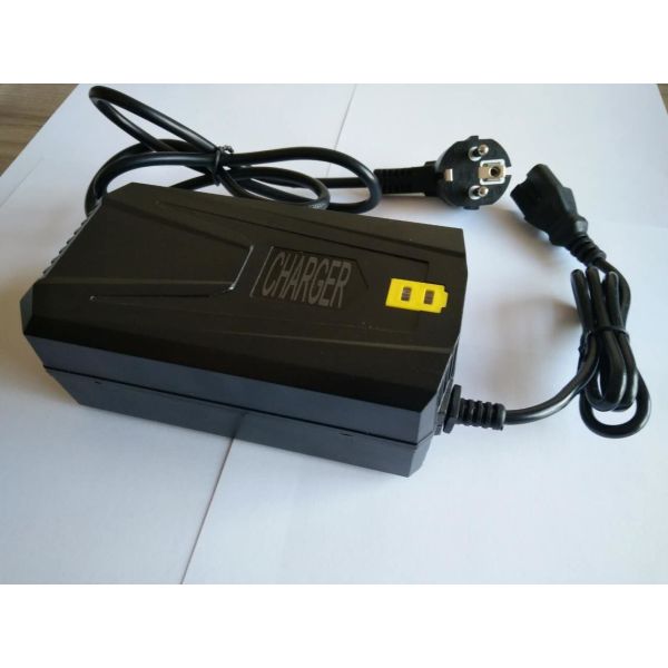 C-Power brand new car charger dc 58.8v 2a 14s li-lion Lithium Battery Charger for 14S 51.8V Li-ion Lipo Battery Power