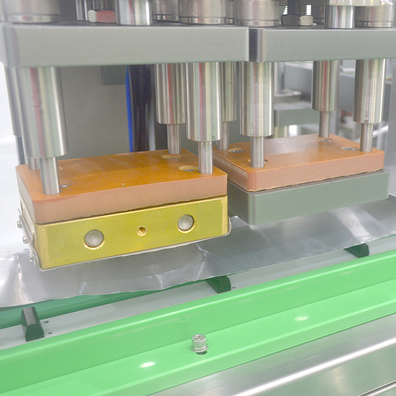 Full Automatic 96 Deep Well Plates Filling Sealing Machine for Biological Reagents