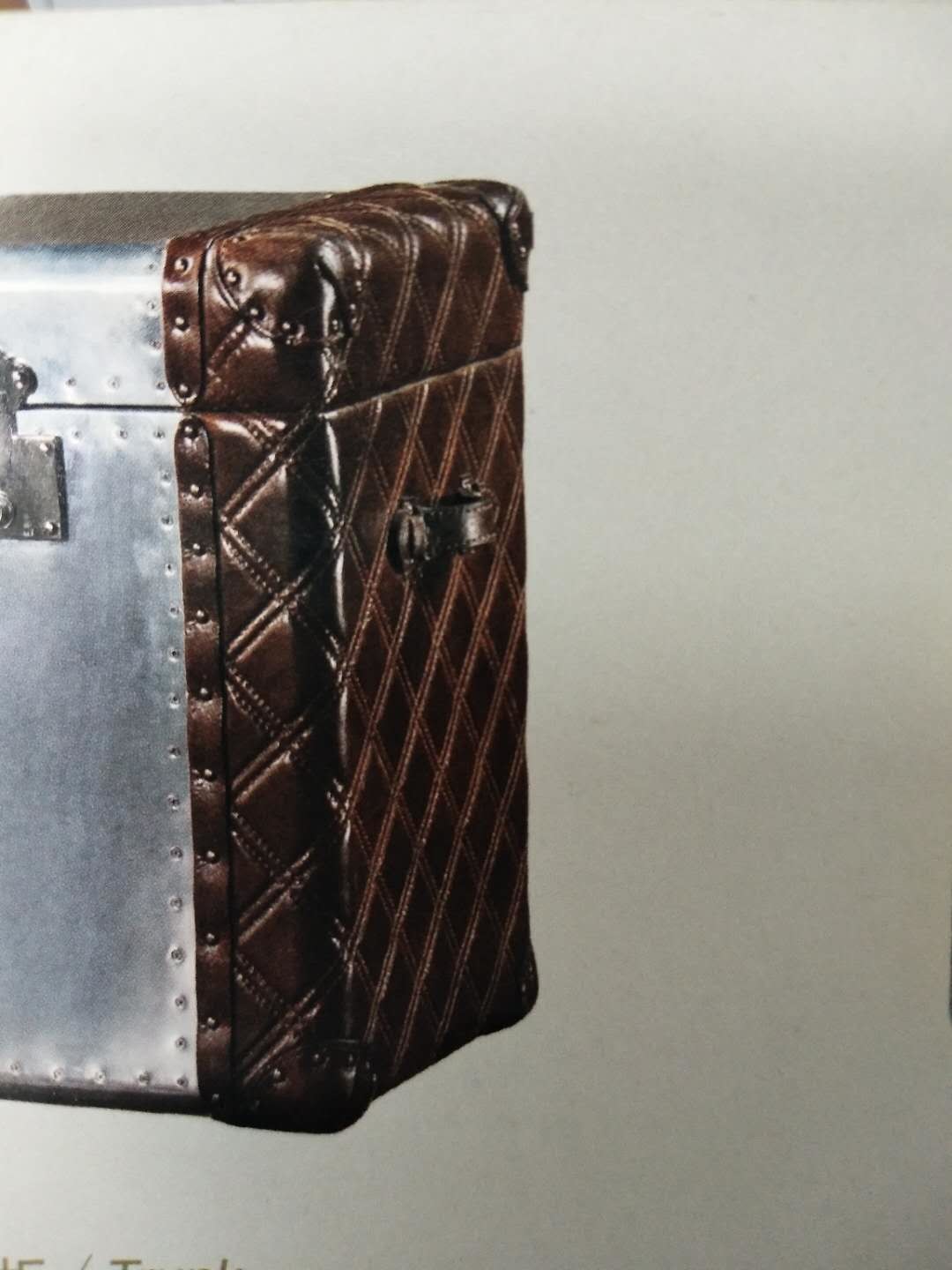 Vintage Retro Genuine Leather Small Trunk Aluminium Sheet Lifted Cover With Decoration For Home