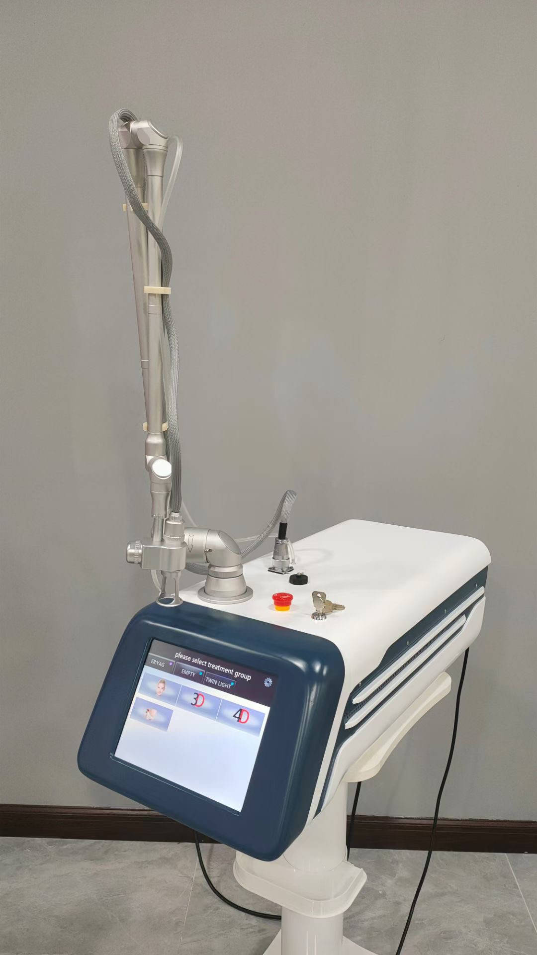 Wrinkle Removal CO2 Fractional Laser Machine Portable 4D Facial Beauty Spa Equipment