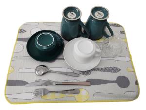 China 38x50cm Absorbent Microfiber Dish Drying Pad And Mat For Kitchen factory