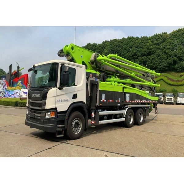 China Zoomlion 52m New Concrete Pump Truck High Pressure Pumping Hydraulic factory
