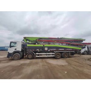 Zoomlion 63m Lower Truck Mounted Concrete Boom Pump with Vibrating Amplitude of 2.6mm