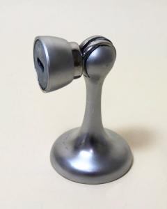China Stainless Steel Magnetic Door Closer Holder Latch Hardware Stopper factory