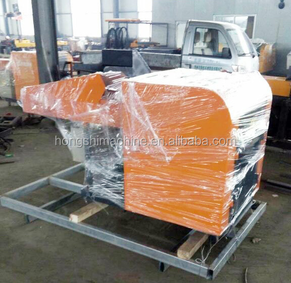 Waste textile shredding machine for cutting rag textile