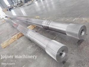 China High Torque CPM240 Screw Shaft For Petrochemical 1.2343 Pre Hard Material factory