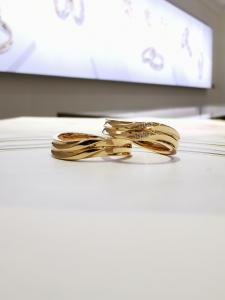 China Double Layer Chain Design 8g Couple Rings With Engraved Names factory