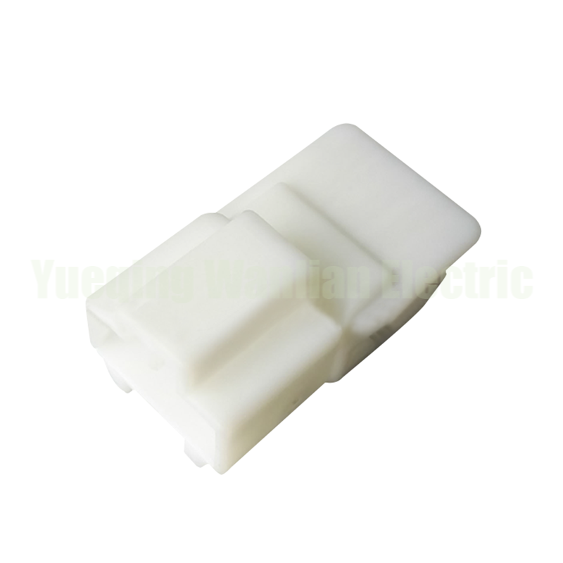 4 Pin 3C04MW06W Unsealed Automobile Male Socket AC Assembly Car Plug