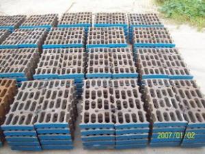 China Mn13Cr2 Wear-resistant Castings Grid Liners For Mine Mill DF015 Less Than HB300 factory
