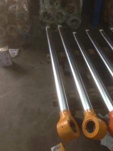 China Construction equipment parts, Hyundai R225-7 boom hydraulic cylinder rod Hyundai excavator parts factory