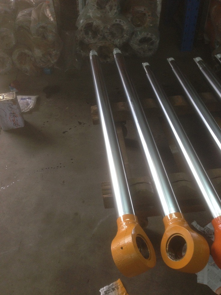 Construction equipment parts, Hyundai R225-7 boom hydraulic cylinder rod Hyundai excavator parts
