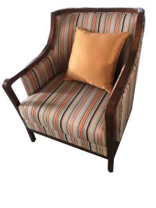 China Solid wood frame fabric upholstery hotel lounge chair/single sofa factory